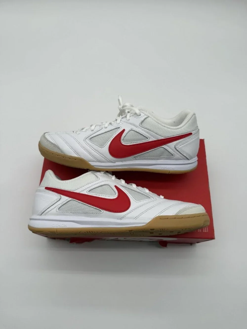 New Nike Gato Shoes Men's Size 10.5 White Red Gum Indoor Court Soccer HQ6019 102